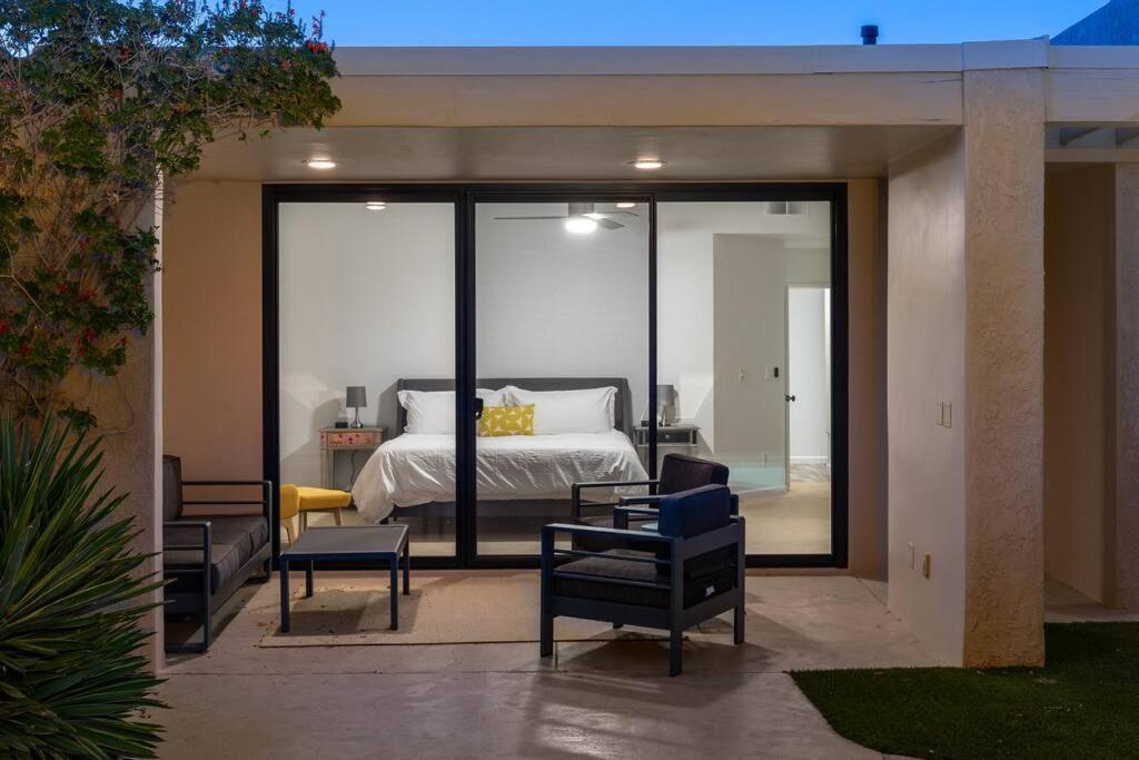 The Sunset House Pool & Spa Palm Springs Exterior photo